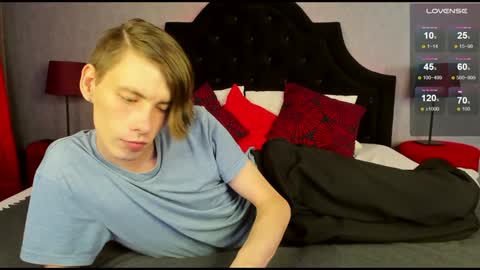 Erick  online show from February 8, 4:36 pm