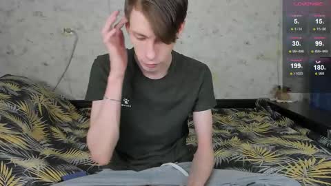 Erick  online show from April 21, 7:47 am