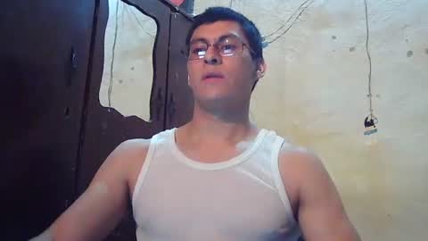 oomaurooo online show from January 14, 2:05 am