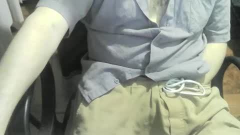 Snapshot of ore_cam chatting on January 9, 2:43 am Ore online show from January 9, 2:43 am