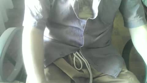 Snapshot of ore_cam chatting on December 19, 9:38 pm Ore online show from December 19, 9:38 pm