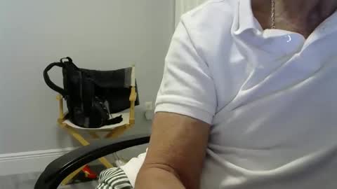 Ossi online show from November 17, 3:20 am