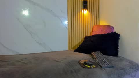 Otto Andrew online show from February 8, 11:20 pm