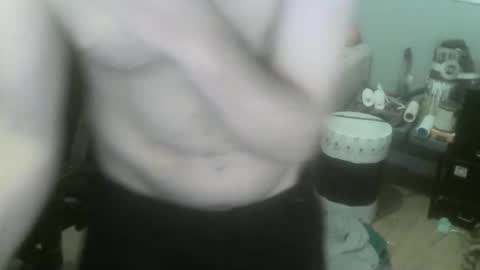 Snapshot of ouinnybis195625 chatting on January 16, 8:22 am ouinnybis195625 online show from January 16, 8:22 am