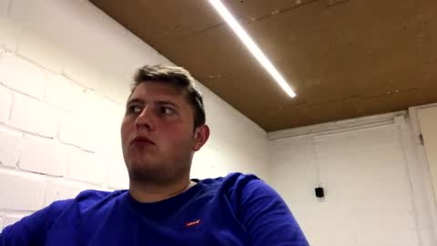 outflayd online show from April 22, 10:25 pm