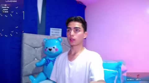 Snapshot of owenblue__ chatting on March 7, 6:57 am Owen Independent model online show from March 7, 6:57 am