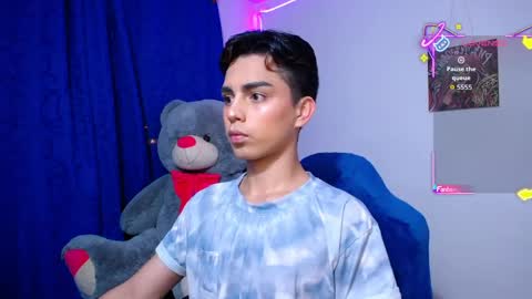 Owen  Independent model  online show from April 28, 8:30 am