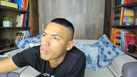 Snapshot of owenpierce1 chatting on October 3, 12:10 pm Owen online show from October 3, 12:10 pm