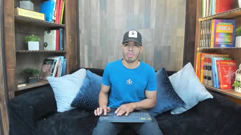 Snapshot of owenpierce1 chatting on September 29, 11:52 am Owen online show from September 29, 11:52 am