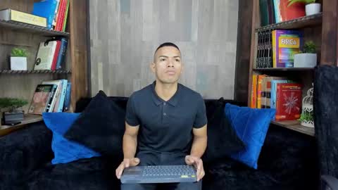 Snapshot of owenpierce1 chatting on October 12, 12:32 pm Owen online show from October 12, 12:32 pm