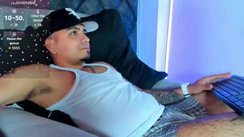 O W E N - S T O N E online show from November 28, 1:13 pm