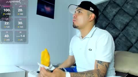 O W E N - S T O N E online show from November 21, 12:26 pm