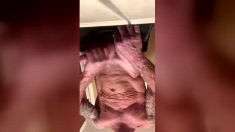 ozzie322516 online show from March 3, 7:27 am