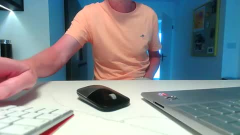 pablo19692017 online show from April 28, 7:57 am