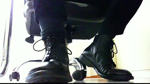 Snapshot of pablomenesssl chatting on January 16, 1:47 pm Pablo Meness online show from January 16, 1:47 pm