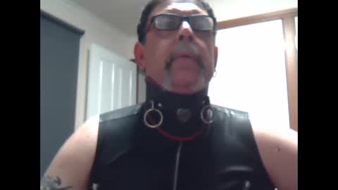 painboi00001 online show from December 6, 8:05 am