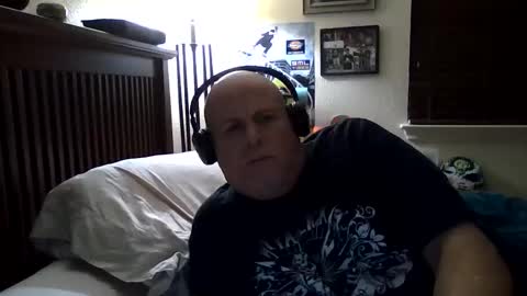 Snapshot of panos678442 chatting on December 11, 11:54 am panos online show from December 11, 11:54 am