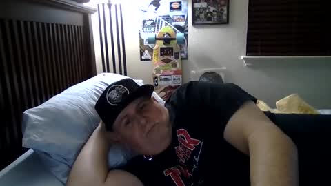 Snapshot of panos678442 chatting on February 24, 3:55 am panos online show from February 24, 3:55 am