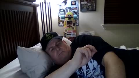 Snapshot of panos678442 chatting on March 10, 2:28 am panos online show from March 10, 2:28 am