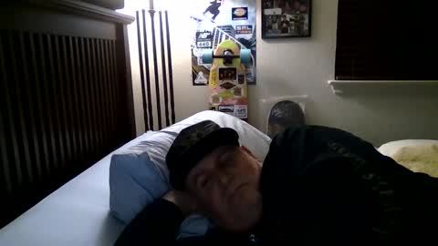 Snapshot of panos678442 chatting on February 21, 7:55 am panos online show from February 21, 7:55 am