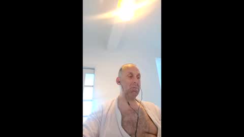 pansak1973 online show from May 17, 4:58 pm