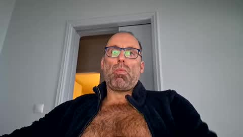 pansak1973 online show from January 14, 9:56 am