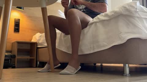 Pantyhose Lover online show from April 21, 3:45 am