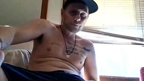 papapfouts online show from April 23, 2:41 pm