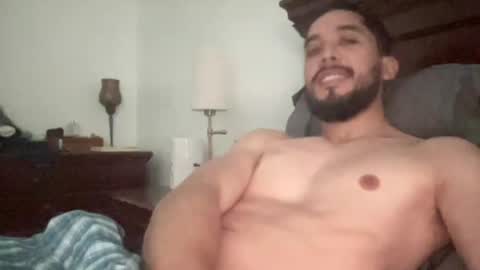 papicubano_guapo23cm online show from April 18, 7:07 pm