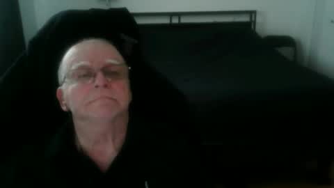 papilly online show from April 19, 6:10 pm