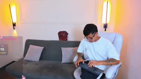 Ryan And Casper online show from April 21, 2:01 pm