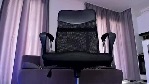 Paris online show from April 14, 10:37 am