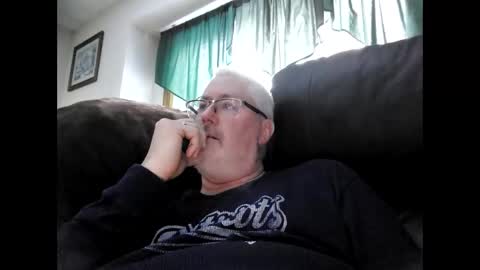 Snapshot of part86 chatting on February 23, 1:27 pm part86 online show from February 23, 1:27 pm