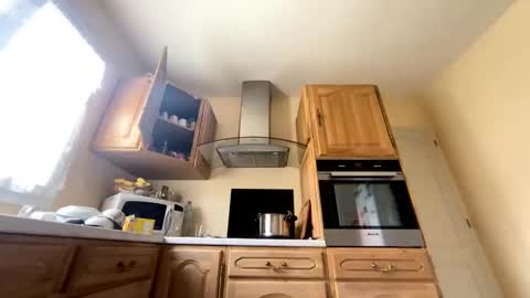 Snapshot of pascalou02 chatting on September 13, 12:06 pm pascalou02 online show from September 13, 12:06 pm