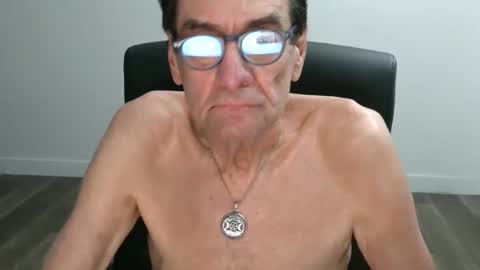 Snapshot of pastelito76 chatting on October 9, 1:27 pm Bob online show from October 9, 1:27 pm