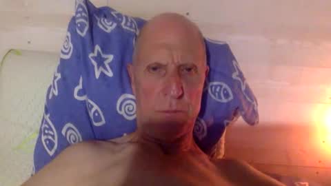 Snapshot of patibulaire1912 chatting on October 11, 8:57 pm Pati24 online show from October 11, 8:57 pm