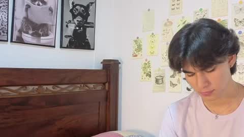 patri_ck_villa online show from April 18, 10:09 pm