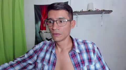 EDUAR Independent model online show from April 24, 1:19 am