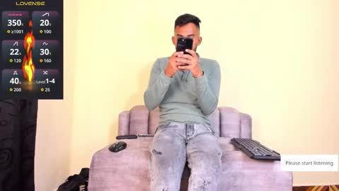 Snapshot of patrick_hot69 chatting on October 15, 3:03 am patrick_hot69 online show from October 15, 3:03 am