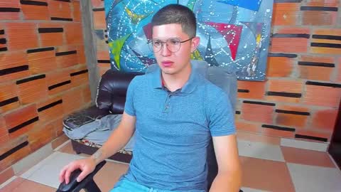 Snapshot of patrik027 chatting on March 3, 10:29 pm .... online show from March 3, 10:29 pm