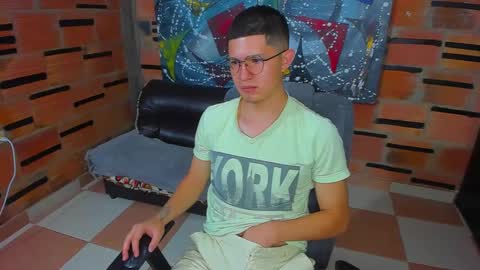 Snapshot of patrik027 chatting on March 11, 2:29 pm .... online show from March 11, 2:29 pm