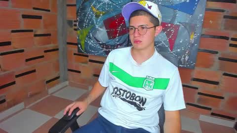Snapshot of patrik027 chatting on January 18, 3:49 pm .... online show from January 18, 3:49 pm