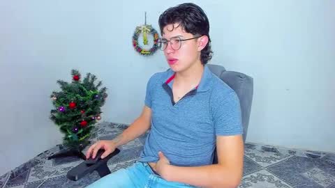 Snapshot of patrik027 chatting on December 22, 12:27 pm .... online show from December 22, 12:27 pm