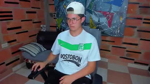 Snapshot of patrik027 chatting on January 24, 8:00 pm .... online show from January 24, 8:00 pm