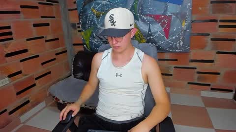 Snapshot of patrik027 chatting on February 5, 9:18 pm .... online show from February 5, 9:18 pm
