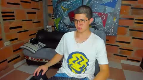 Snapshot of patrik027 chatting on January 23, 6:24 pm .... online show from January 23, 6:24 pm