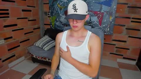 Snapshot of patrik027 chatting on February 6, 11:48 pm .... online show from February 6, 11:48 pm