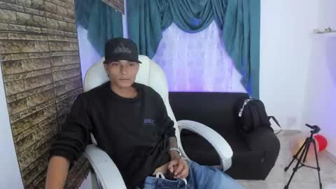 Paul online show from November 19, 2:44 am