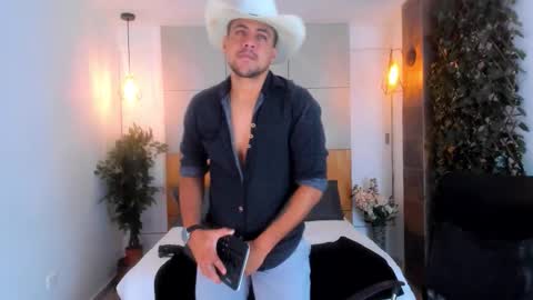 Paul Rivera online show from November 12, 4:29 am