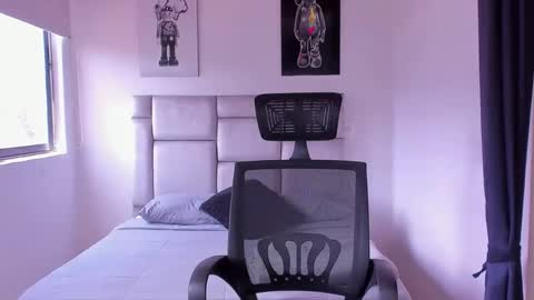 PAUL ROGER online show from March 8, 5:41 pm